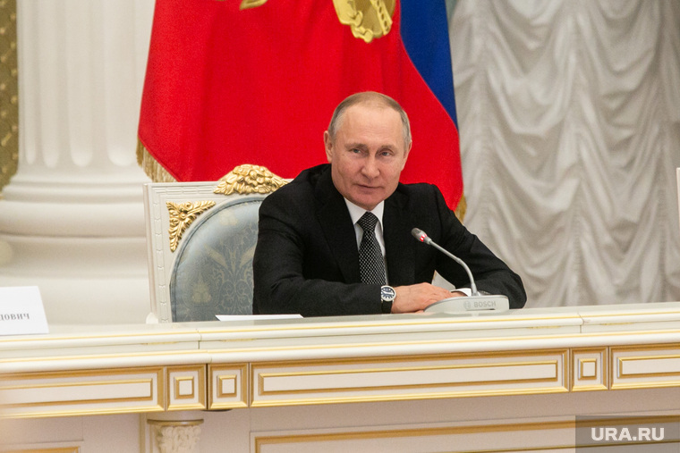 Путин сам объявит даты парада Победы и голосования по Конституции