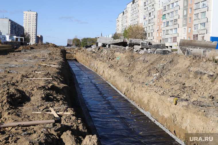 Строительные работы автодороги на проспекте Мальцева. Курган