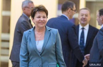 Галина Кулаченко отставка министр правительство Свердловская область