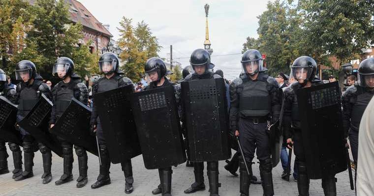 полиция акция навальный челябинск 21 апреля