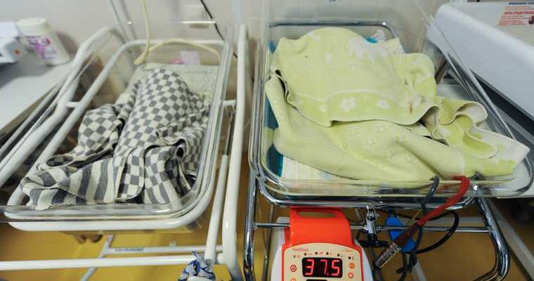 Челябинская область суд моральная компенсация роддом подмена детей