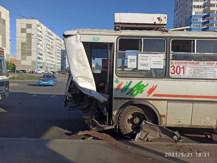 ГИБДД Кургана раскрыла подробности аварии с автобусом. Фото