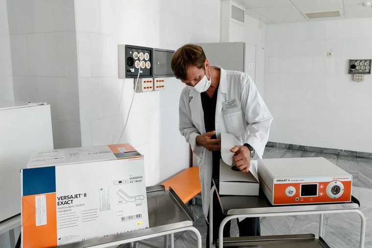 Уральские меценаты подарили детской больнице долгожданный аппарат